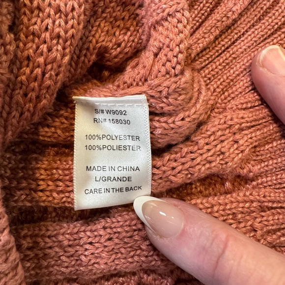 Fashion Nova Dusty Pink Cable Knit Crop Sweater Size Large - Picture 8 of 9